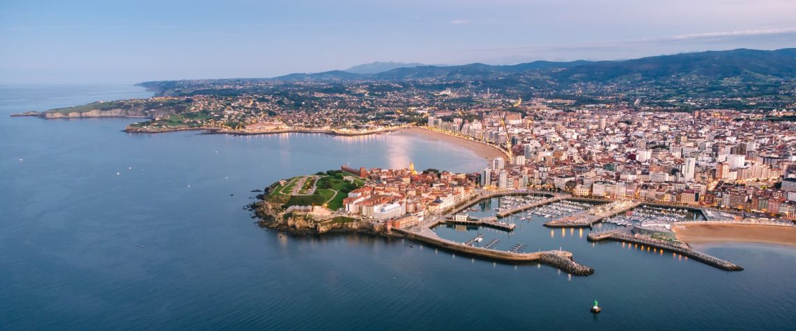 Paseos en velero en Asturias, Gijón, Escuela Náutica Azimut, Sea Starlight